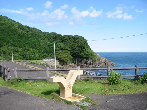 公衆トイレ・水道水も有りますので機材が洗浄出来ます。